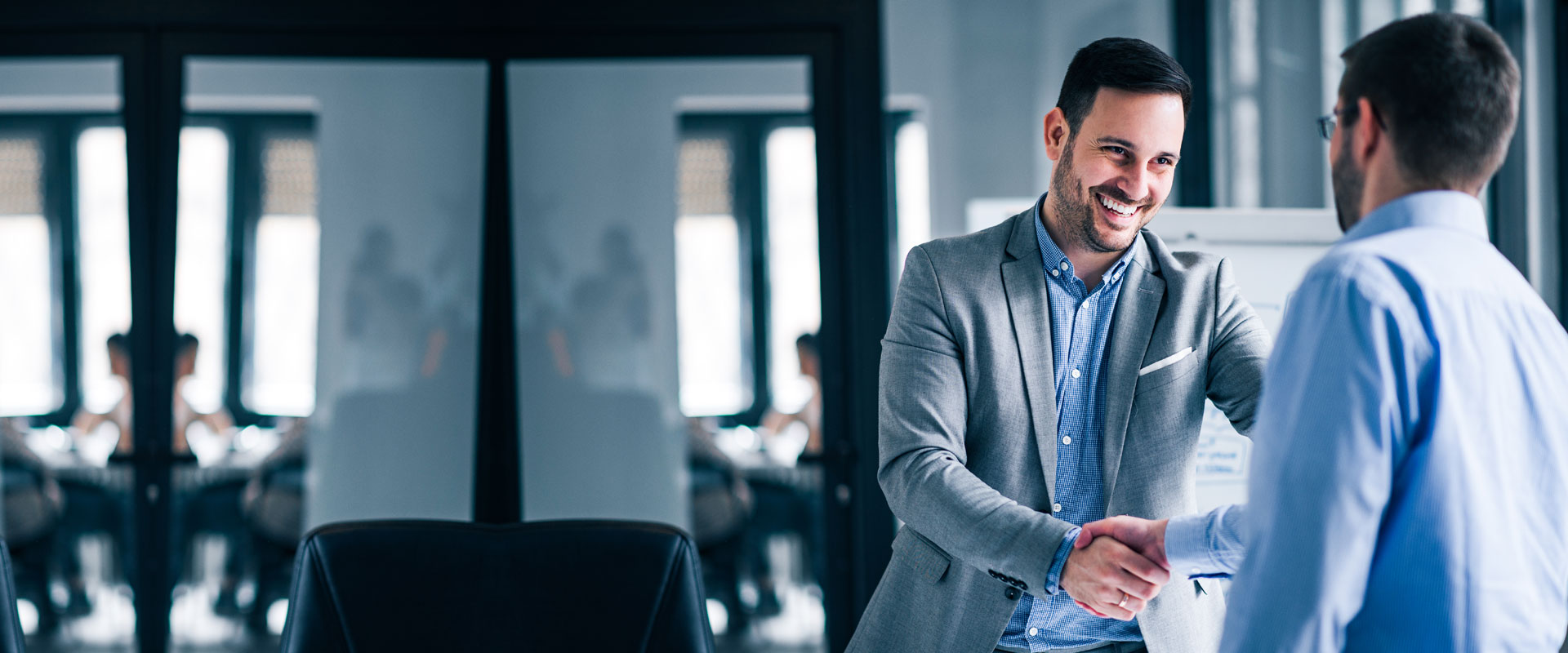 Ad-protechnik — корпоративная компания, оказывающая поддержку и техническое обслуживание предприятиям табачной и сигаретной промышленности по всему миру.